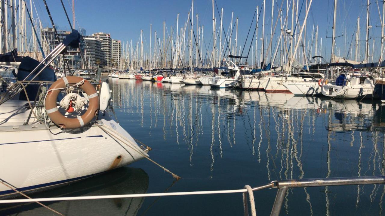 Hospedaje Dado De Baja Badalona Zewnętrze zdjęcie