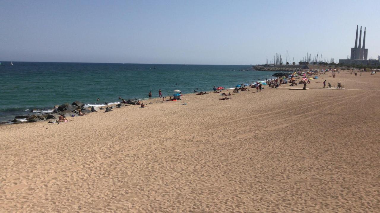 Hospedaje Dado De Baja Badalona Zewnętrze zdjęcie