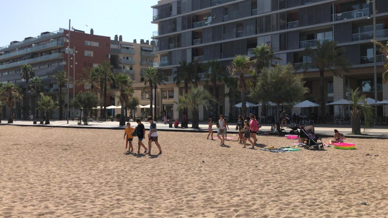 Hospedaje Dado De Baja Badalona Zewnętrze zdjęcie