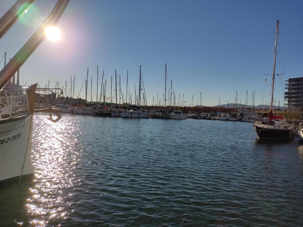 Hospedaje Dado De Baja Badalona Zewnętrze zdjęcie