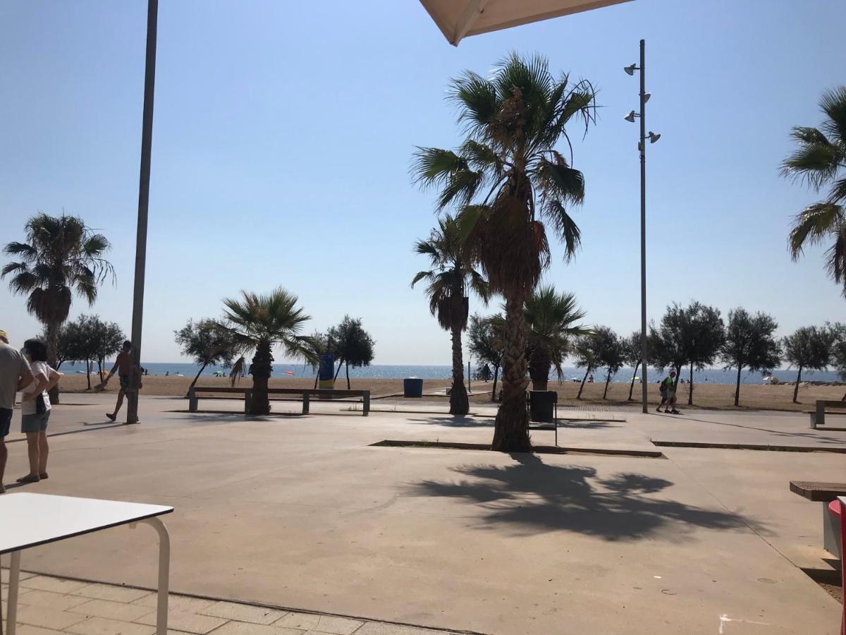 Hospedaje Dado De Baja Badalona Zewnętrze zdjęcie