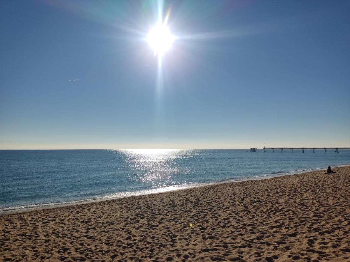Hospedaje Dado De Baja Badalona Zewnętrze zdjęcie