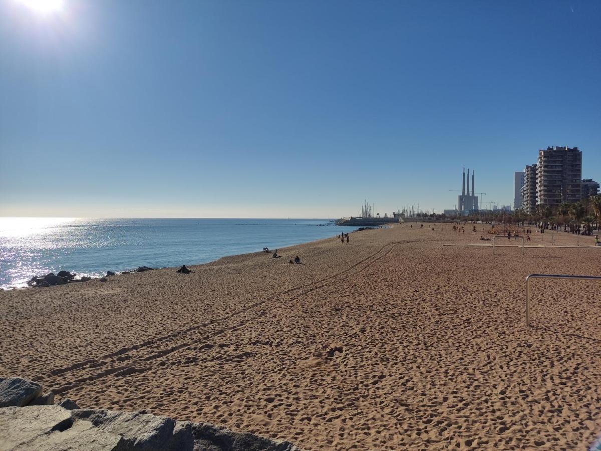 Hospedaje Dado De Baja Badalona Zewnętrze zdjęcie